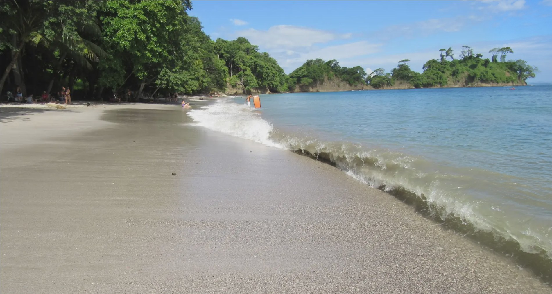 Playa Mantas, shoreline